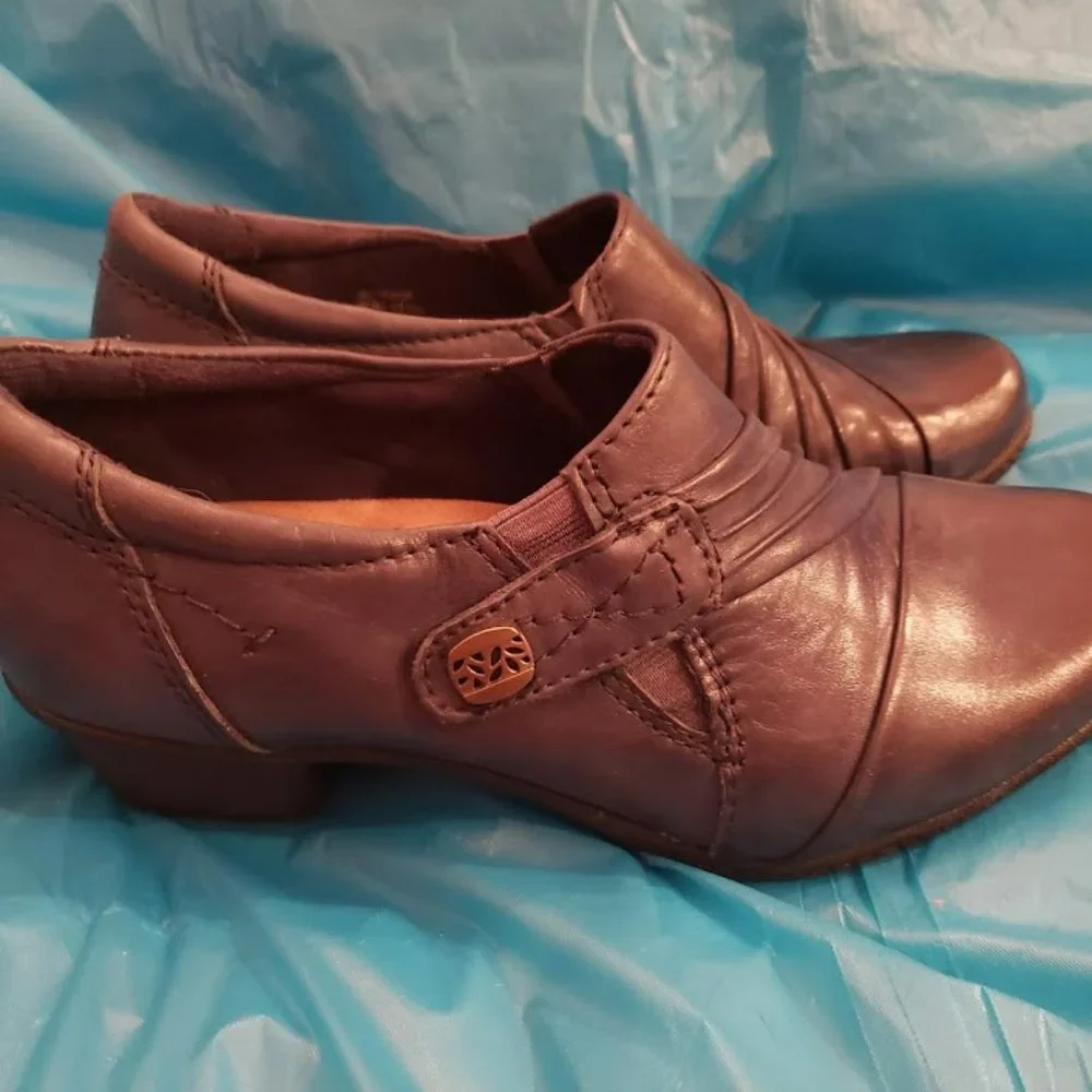 Earth Origins Navy Leather Shooties 1.75" heel SZ 8.5N slip--on - Picture 3 of 5